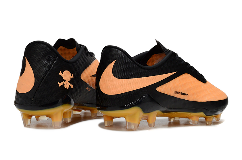 CHUTEIRA NIKE HYPERVENOM SE ELITE CAMPO - LARANJA E PRETA