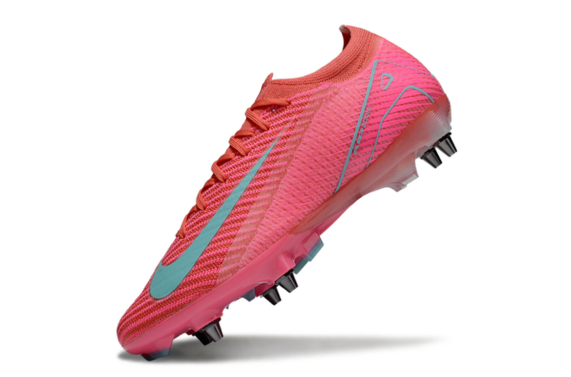 CHUTEIRA NIKE AIR ZOOM MERCURIAL VAPOR 16 ELITE TRAVA MISTA "MAD ENERGY" - VERMELHA E CIANO