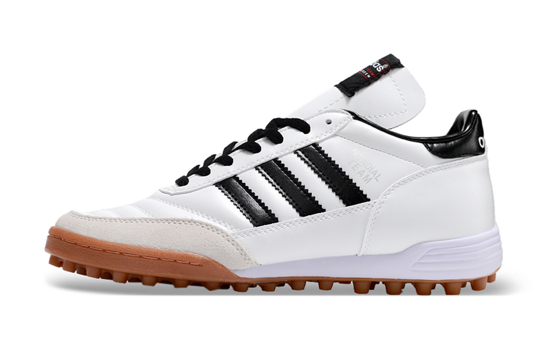 CHUTEIRA ADIDAS COPA MUNDIAL SOCIETY - BRANCA E PRETA