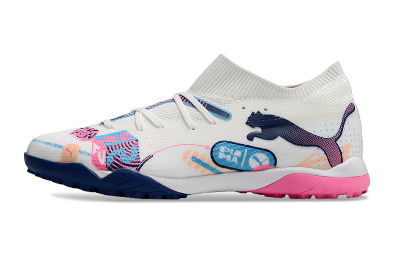 CHUTEIRA PUMA FUTURE 7 ULTIMATE SOCIETY "VOLUME UP"- BRANCA, AZUL E ROSA
