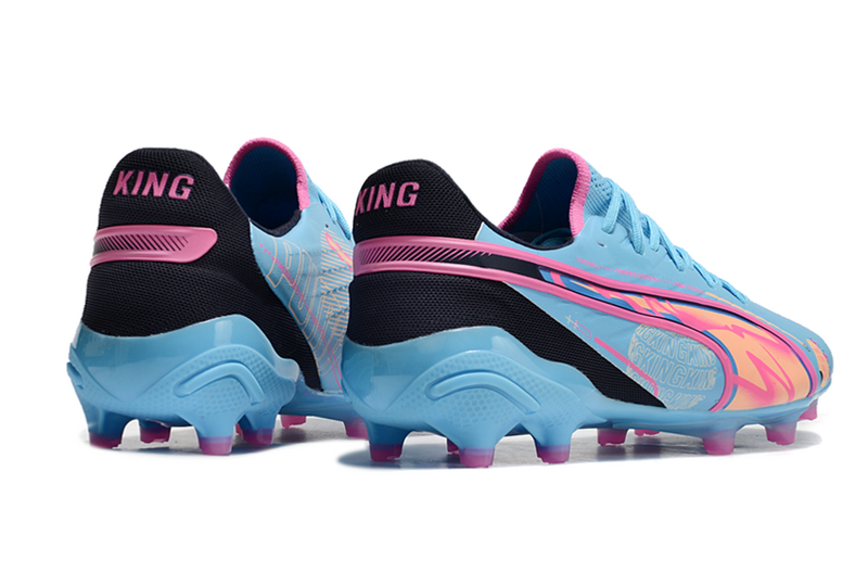 CHUTEIRA PUMA KING FG/AG CAMPO - AZUL E ROSA