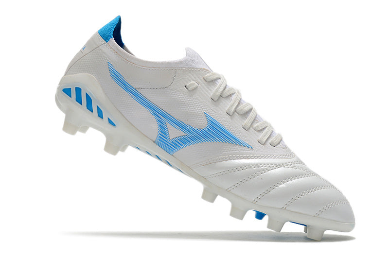 CHUTEIRA MIZUNO MORELIA NEO III JAPAN CAMPO - BRANCA E AZUL