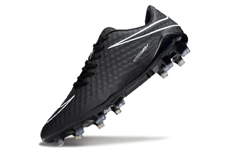 CHUTEIRA NIKE HYPERVENOM SE ELITE CAMPO - PRETA E BRANCA