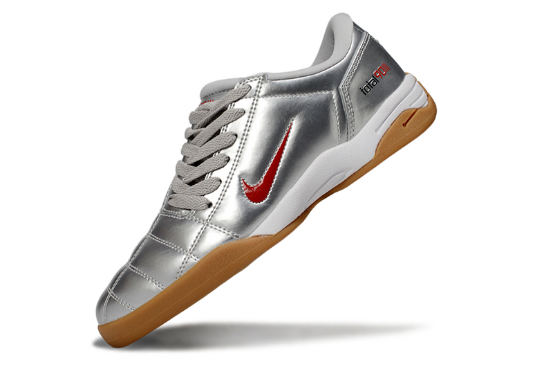 CHUTEIRA NIKE TOTAL 90 III FUTSAL - CINZA E VERMELHA