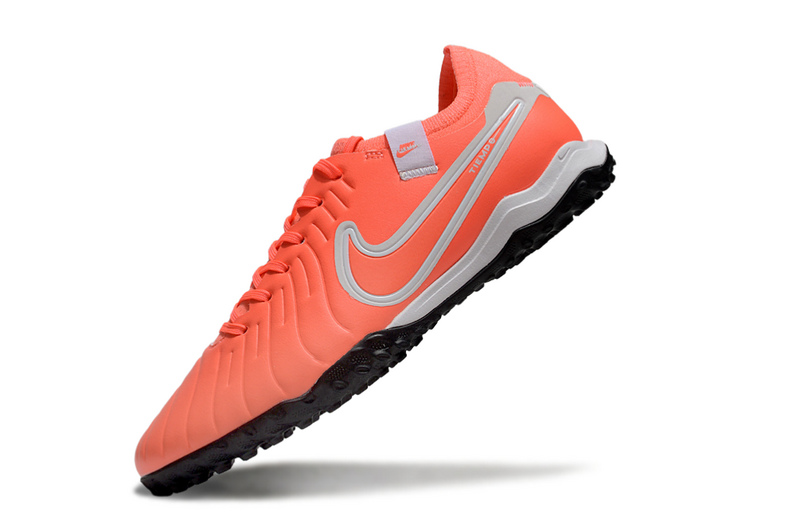 CHUTEIRA NIKE TIEMPO LEGEND 10 SOCIETY - LARANJA E BRANCA