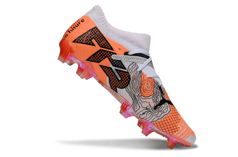 CHUTEIRA PUMA FUTURE 7 ULTIMATE CAMPO - CINZA E LARANJA