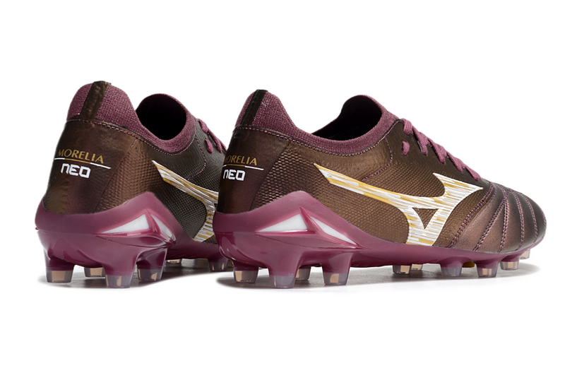 CHUTEIRA MIZUNO MORELIA NEO IV JAPAN CAMPO - MARROM E ROXO