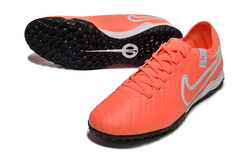 CHUTEIRA NIKE TIEMPO LEGEND 10 SOCIETY - LARANJA E BRANCA