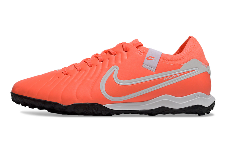 CHUTEIRA NIKE TIEMPO LEGEND 10 SOCIETY - LARANJA E BRANCA
