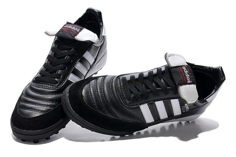 CHUTEIRA ADIDAS COPA MUNDIAL SOCIETY - PRETA E BRANCA