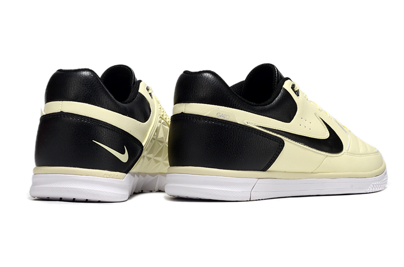 CHUTEIRA NIKE GATO FUTSAL - BEGE E PRETA