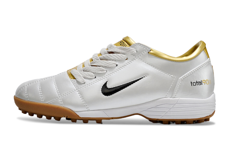 CHUTEIRA NIKE TOTAL 90 III SOCIETY - PRATA E DOURADA