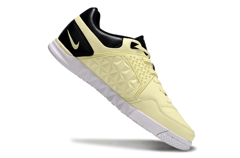 CHUTEIRA NIKE GATO FUTSAL - BEGE E PRETA