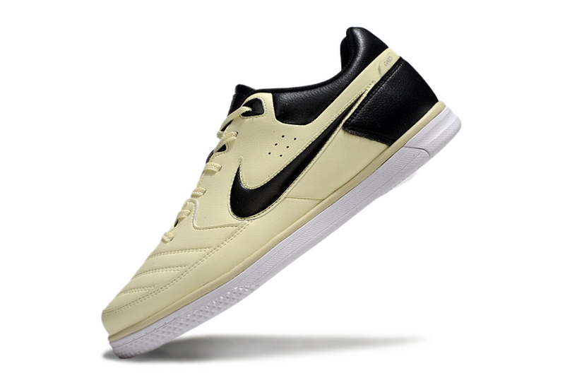 CHUTEIRA NIKE GATO FUTSAL - BEGE E PRETA