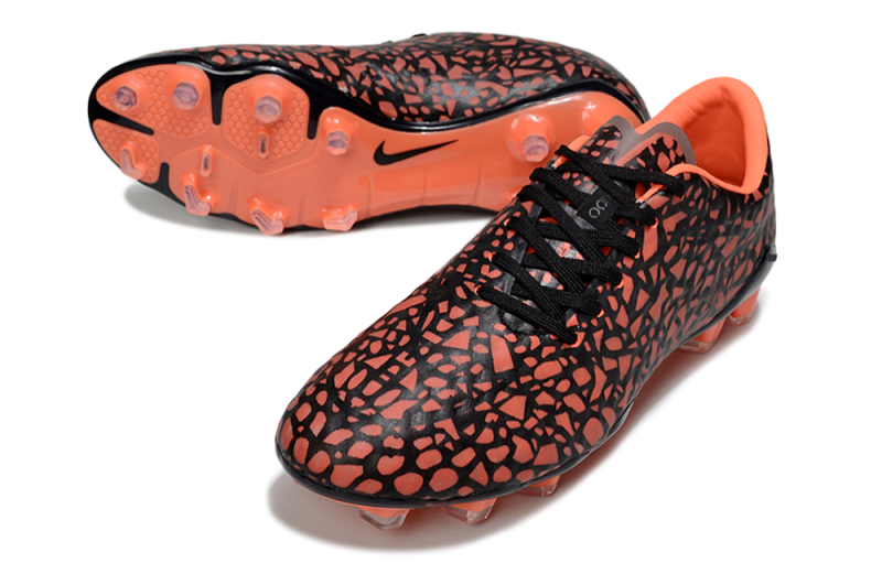 CHUTEIRA NIKE HYPERVENOM SE ELITE CAMPO - PRETA E LARANJA