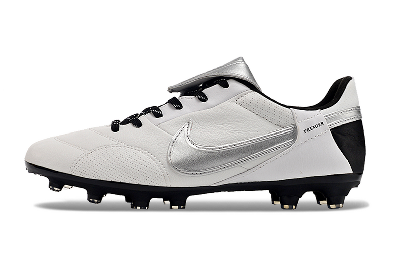 CHUTEIRA NIKE PREMIER III ELITE CAMPO - BRANCA E PRATA