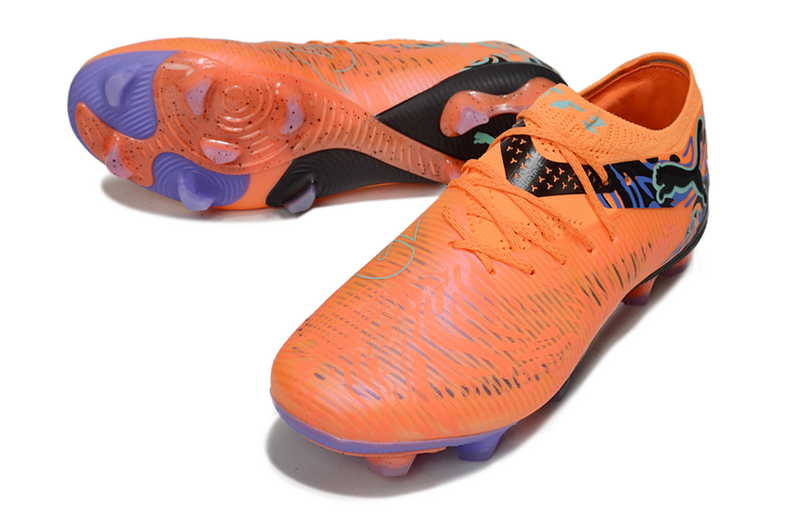 CHUTEIRA PUMA FUTURE 8 ULTIMATE LOW CAMPO - LARANJA