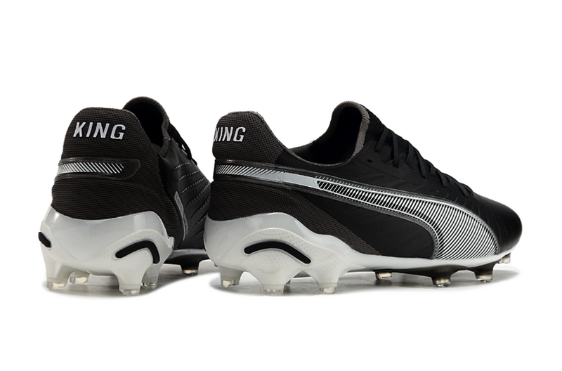 CHUTEIRA PUMA KING FG/AG CAMPO "ECLIPSE" - PRETA E BRANCA