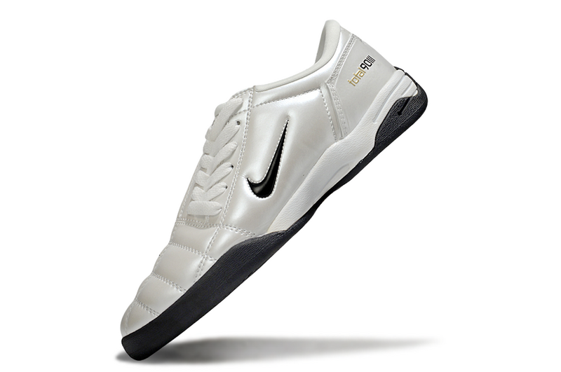 CHUTEIRA NIKE TOTAL 90 III FUTSAL - BRANCA E PRETA