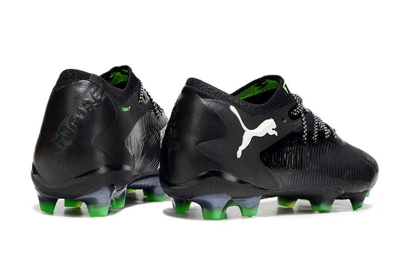 CHUTEIRA PUMA FUTURE 8 ULTIMATE LOW CAMPO - PRETA E VERDE