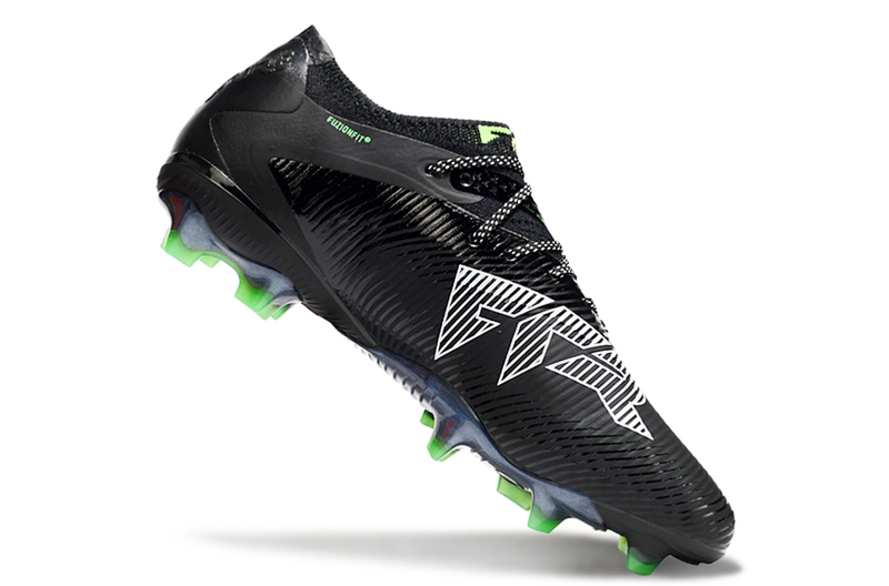 CHUTEIRA PUMA FUTURE 8 ULTIMATE LOW CAMPO - PRETA E VERDE