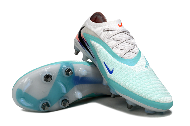 CHUTEIRA NIKE PHANTOM 6 ELITE TRAVA MISTA "UNITED 002" - BRANCA E AZUL