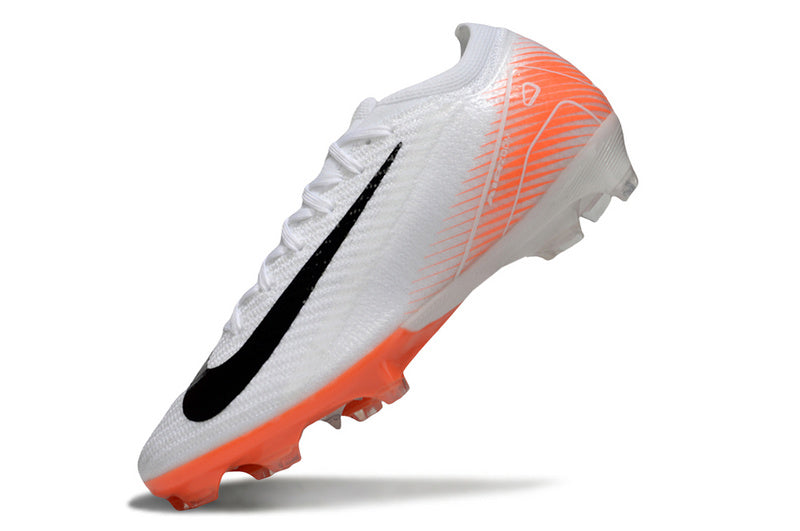 CHUTEIRA NIKE AIR ZOOM MERCURIAL VAPOR 16 ELITE CAMPO - BRANCA E LARANJA