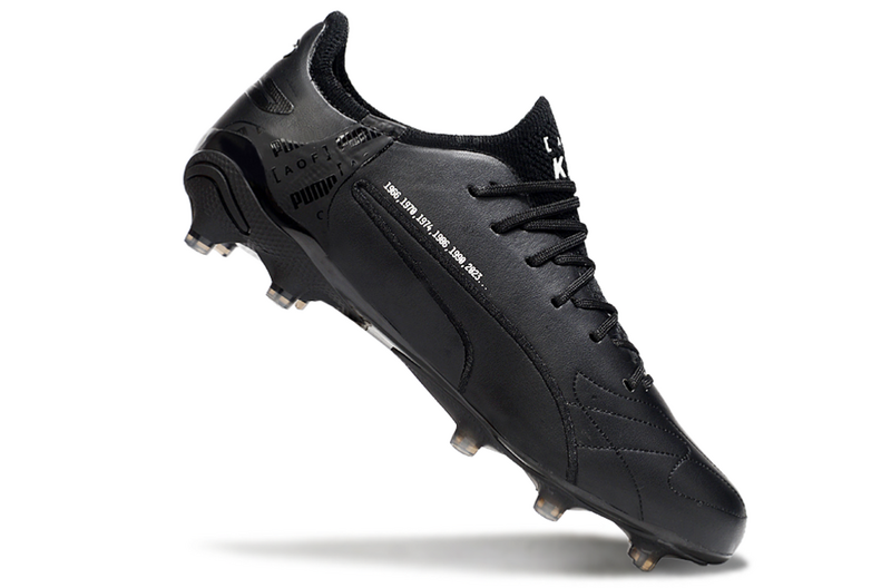 CHUTEIRA PUMA KING FG/AG CAMPO - PRETA E BRANCA