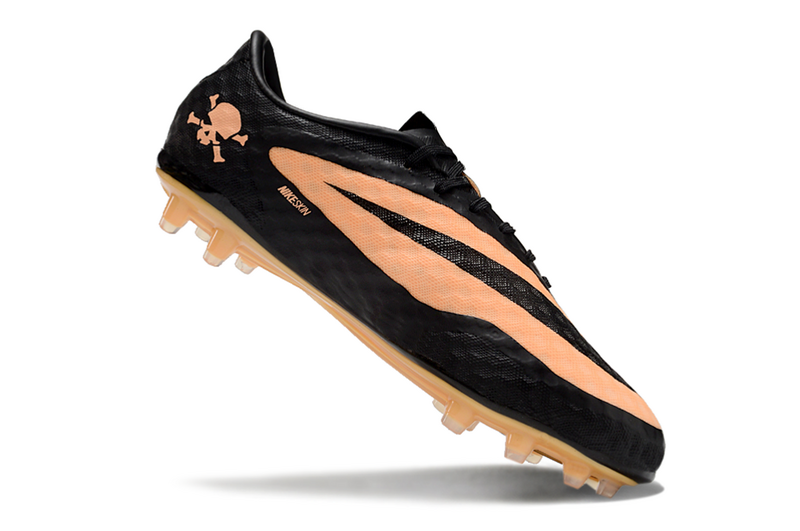 CHUTEIRA NIKE HYPERVENOM ELITE CAMPO - LARANJA E PRETA