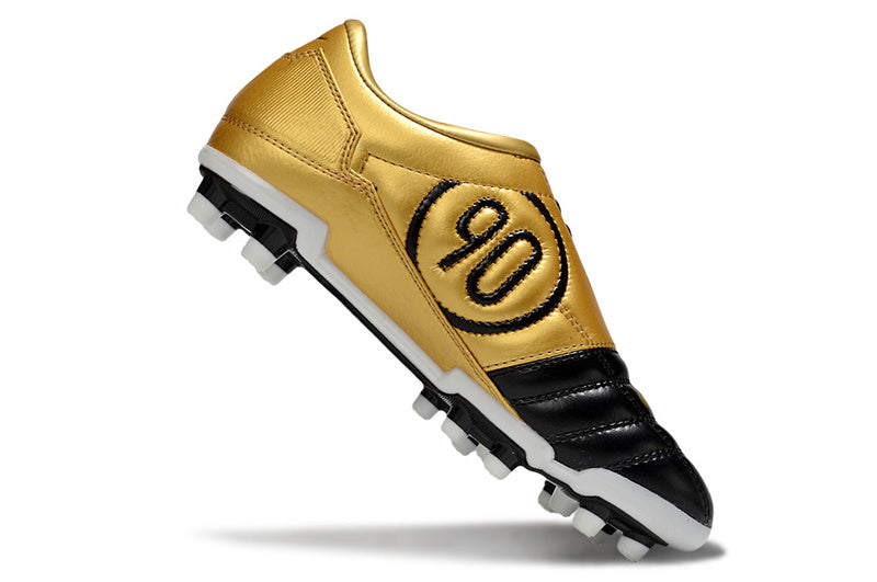 CHUTEIRA NIKE TOTAL 90 III CAMPO - PRETA E DOURADA