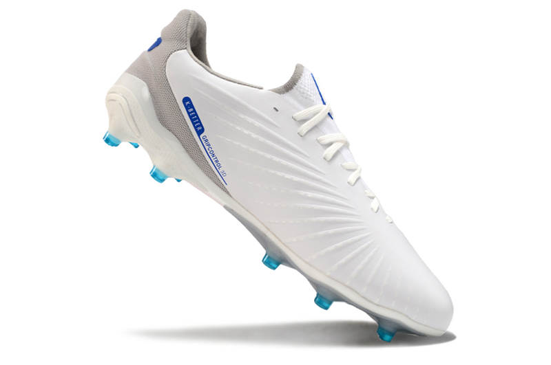 CHUTEIRA PUMA KING FG/AG CAMPO "SUPERCHARGE" - BRANCA E ROSA