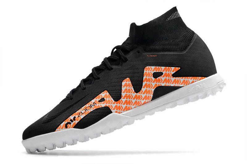 CHUTEIRA NIKE MERCURIAL AIR ZOOM SUPERFLY 9 ELITE SOCIETY - PRETA E LARANJA