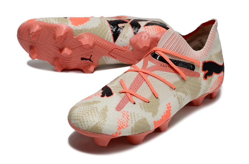 CHUTEIRA PUMA FUTURE 7 ULTIMATE CAMPO - BRANCA E LARANJA