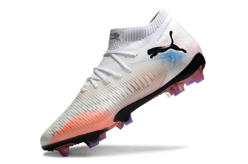 CHUTEIRA PUMA FUTURE 8 ULTIMATE CAMPO - BRANCA E LARANJA