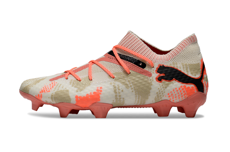 CHUTEIRA PUMA FUTURE 7 ULTIMATE CAMPO - BRANCA E LARANJA