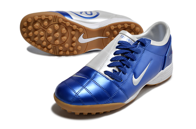 CHUTEIRA NIKE TOTAL 90 III SOCIETY - AZUL E BRANCA