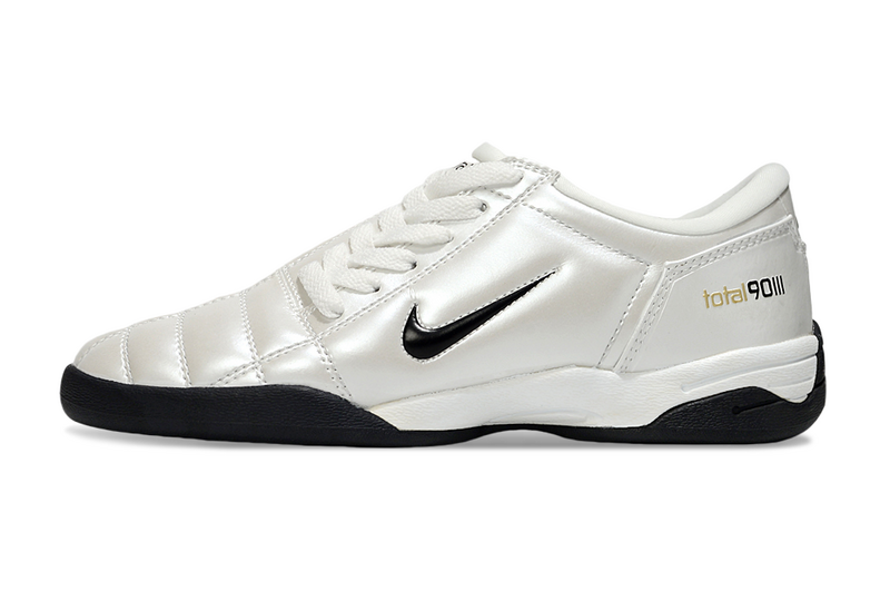 CHUTEIRA NIKE TOTAL 90 III FUTSAL - BRANCA E PRETA