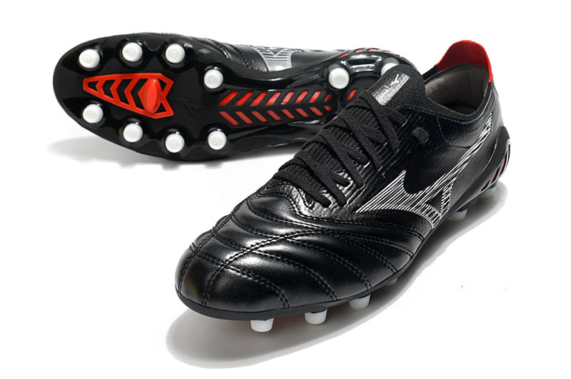 CHUTEIRA MIZUNO MORELIA NEO III JAPAN CAMPO - PRETA E VERMELHA