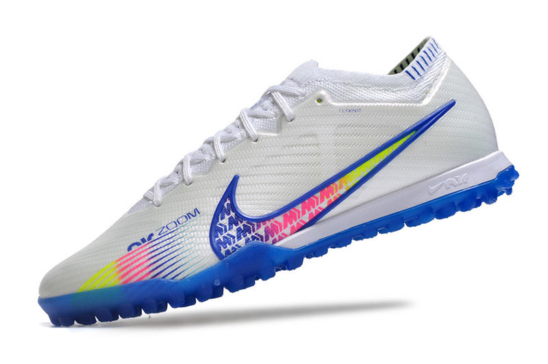 CHUTEIRA NIKE MERCURIAL AIR ZOOM VAPOR 15 ELITE SOCIETY - BRANCA E AZUL