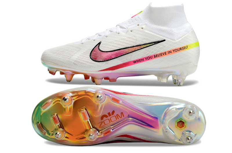 CHUTEIRA NIKE AIR ZOOM MERCURIAL SUPERFLY 9 ELITE TRAVA MISTA FIXA "RASHFORD" - BRANCA E ROSA