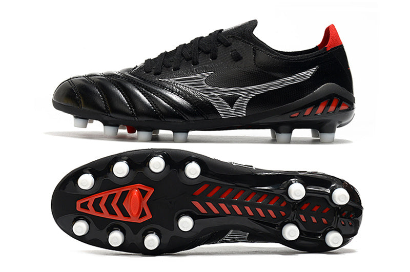 CHUTEIRA MIZUNO MORELIA NEO III JAPAN CAMPO - PRETA E VERMELHA