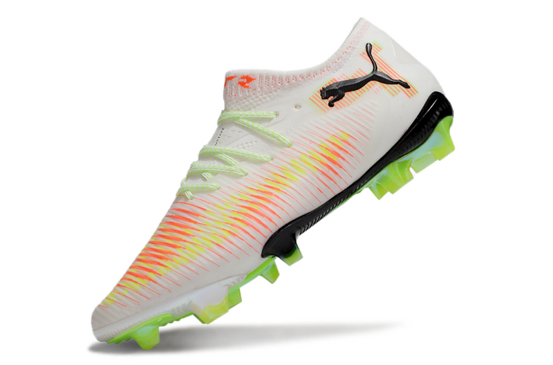 CHUTEIRA PUMA FUTURE 8 ULTIMATE LOW CAMPO - BRANCA E VERDE