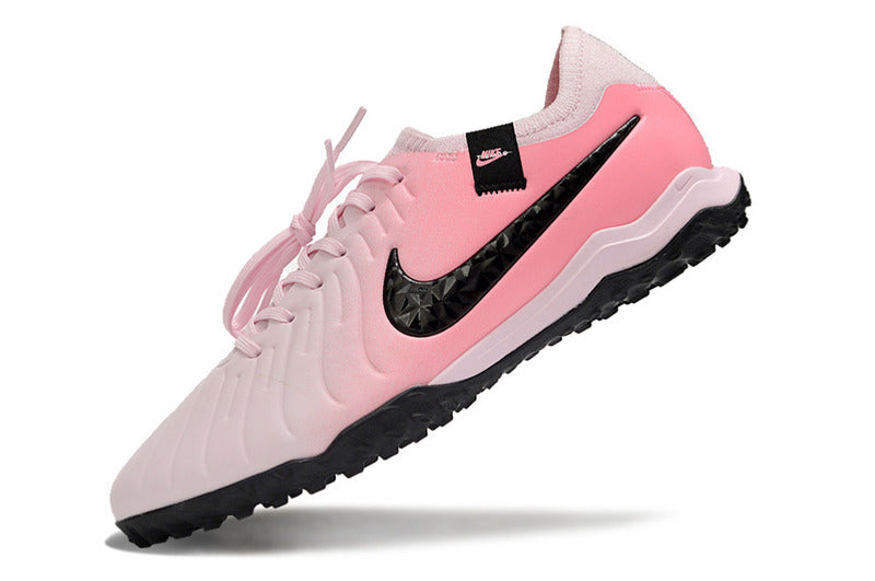 CHUTEIRA NIKE TIEMPO LEGEND 10 SOCIETY "MAD BRILLIANCE" - ROSA E PRETA