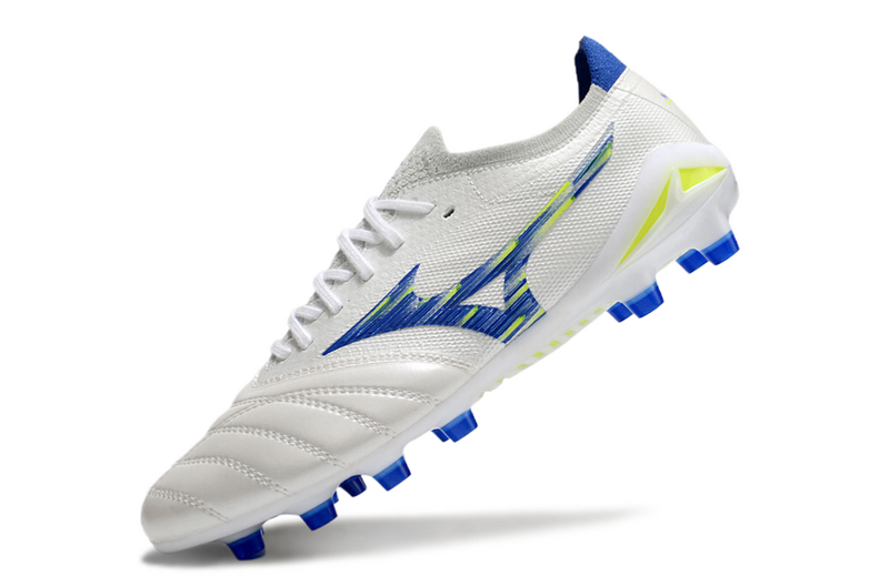 CHUTEIRA MIZUNO MORELIA NEO IV JAPAN CAMPO - BRANCA E AZUL
