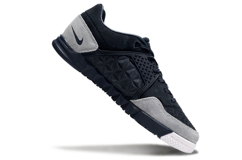 CHUTEIRA NIKE GATO FUTSAL - PRETA E CINZA