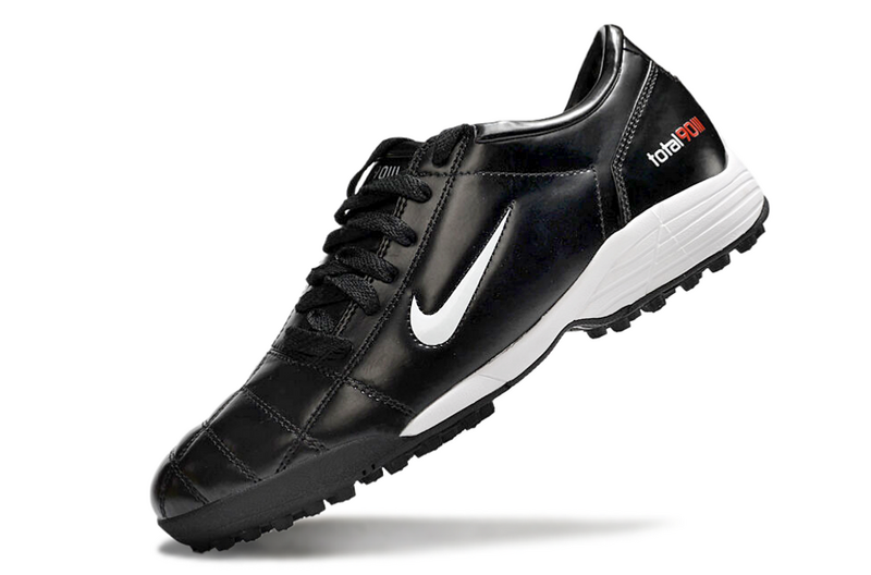 CHUTEIRA NIKE TOTAL 90 III SOCIETY - PRETA