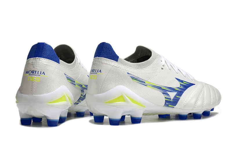 CHUTEIRA MIZUNO MORELIA NEO IV JAPAN CAMPO - BRANCA E AZUL