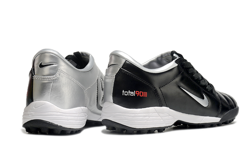 CHUTEIRA NIKE TOTAL 90 III SOCIETY - PRETA E PRATA