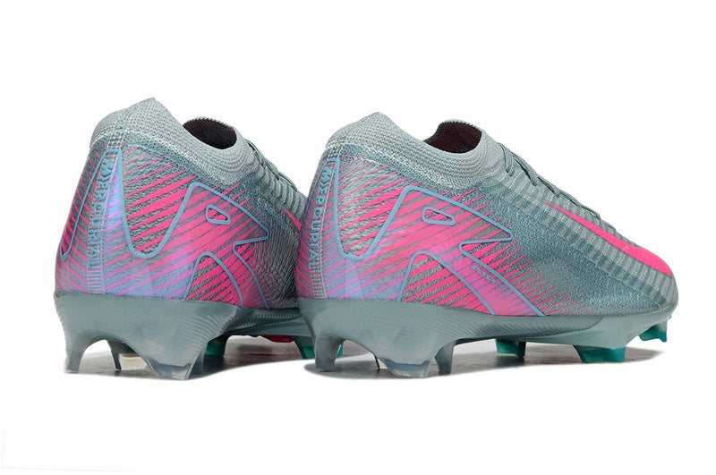 CHUTEIRA NIKE AIR ZOOM MERCURIAL VAPOR 16 ELITE CAMPO "PRISM" - VERDE E ROSA