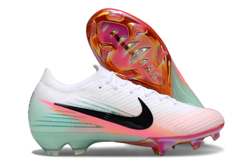 CHUTEIRA NIKE AIR ZOOM MERCURIAL VAPOR 16 ELITE CAMPO "SAM KERR" - BRANCA E COLORIDA